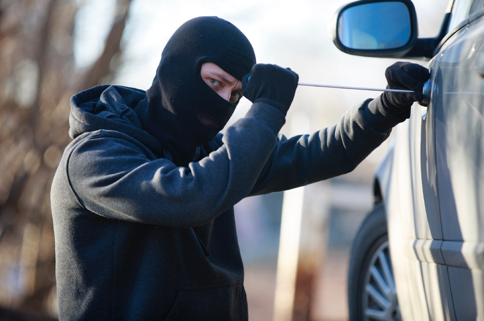 robo autos noche arg