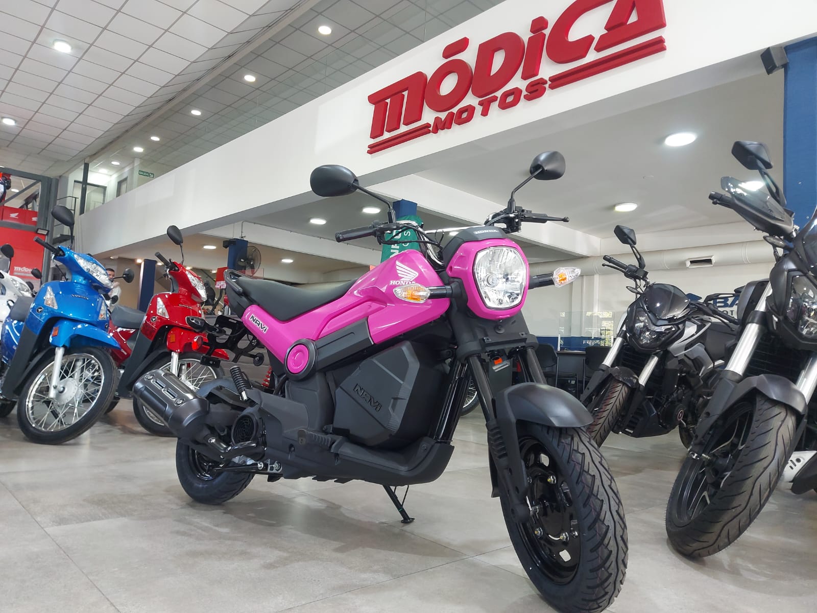 honda navi rosada