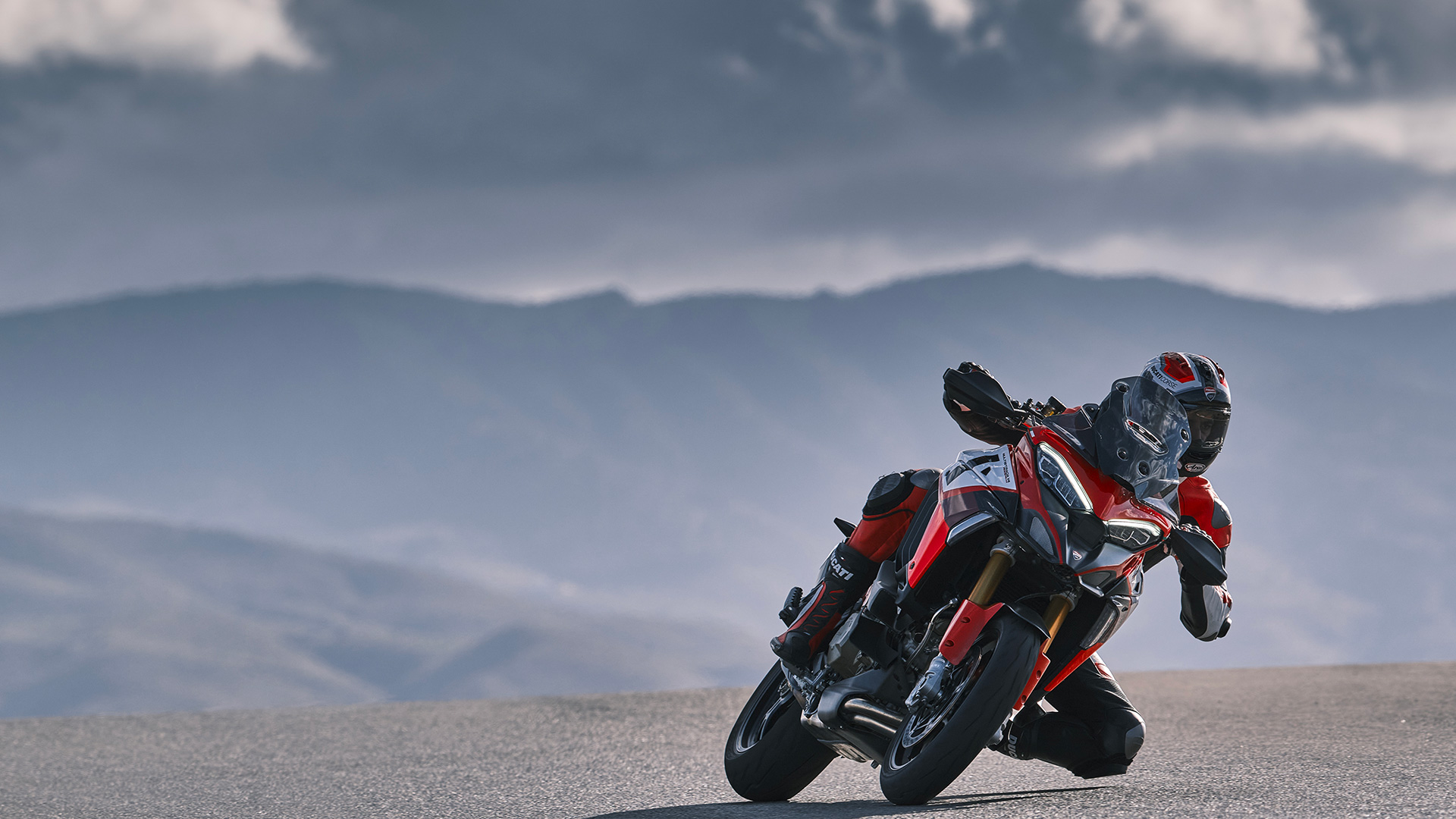 ducati multistrada v4 pikes peak