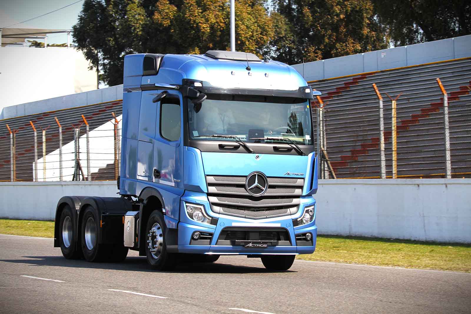 Mercedes-Benz Actros 2548 LS/33