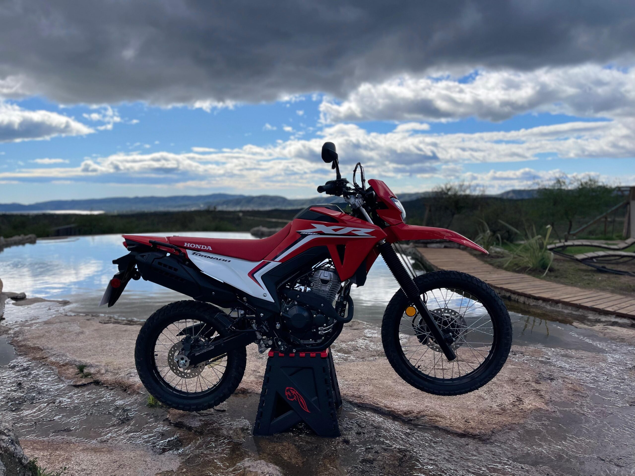 Honda XR300L Tornado