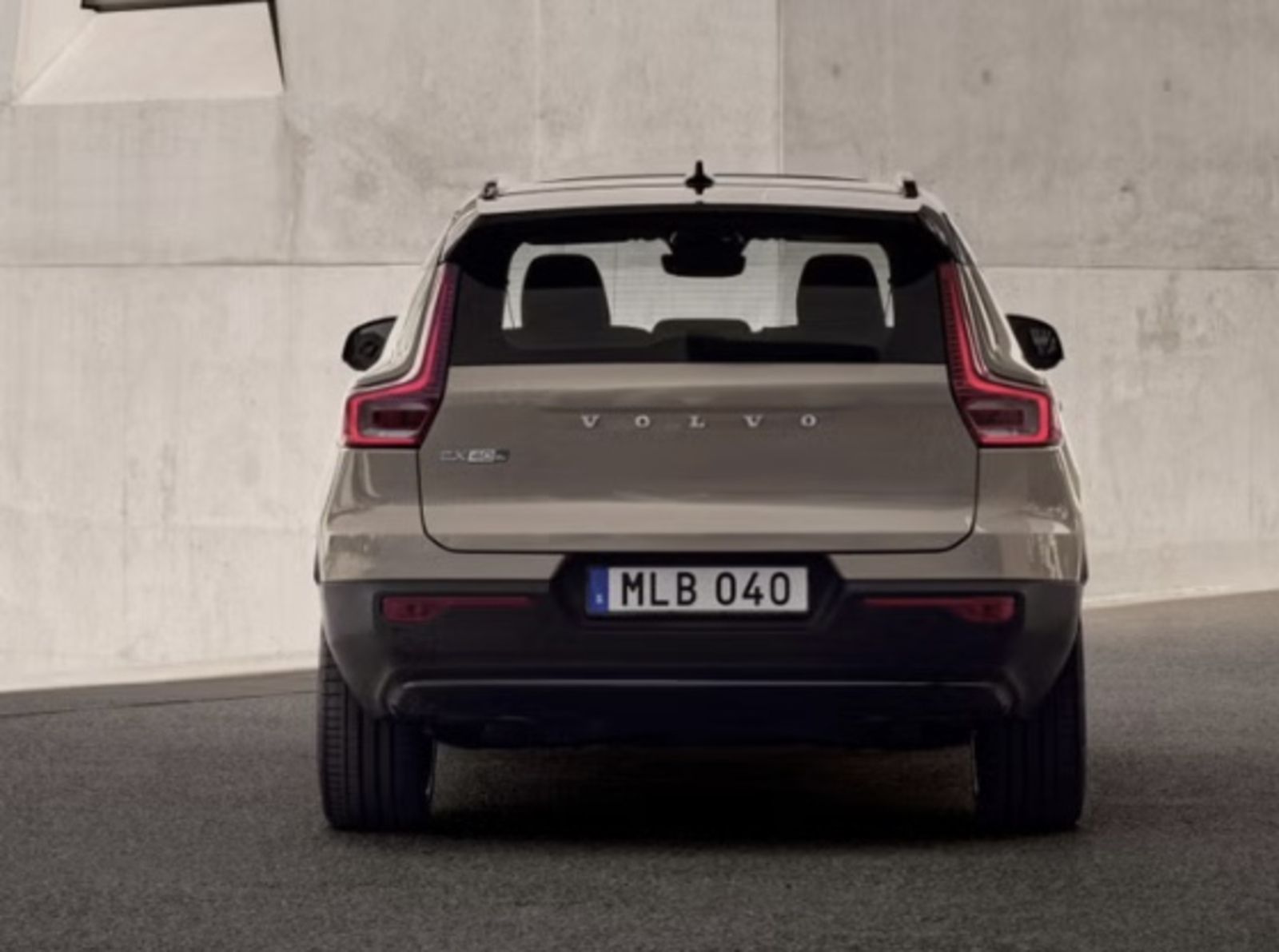 Volvo EX40 