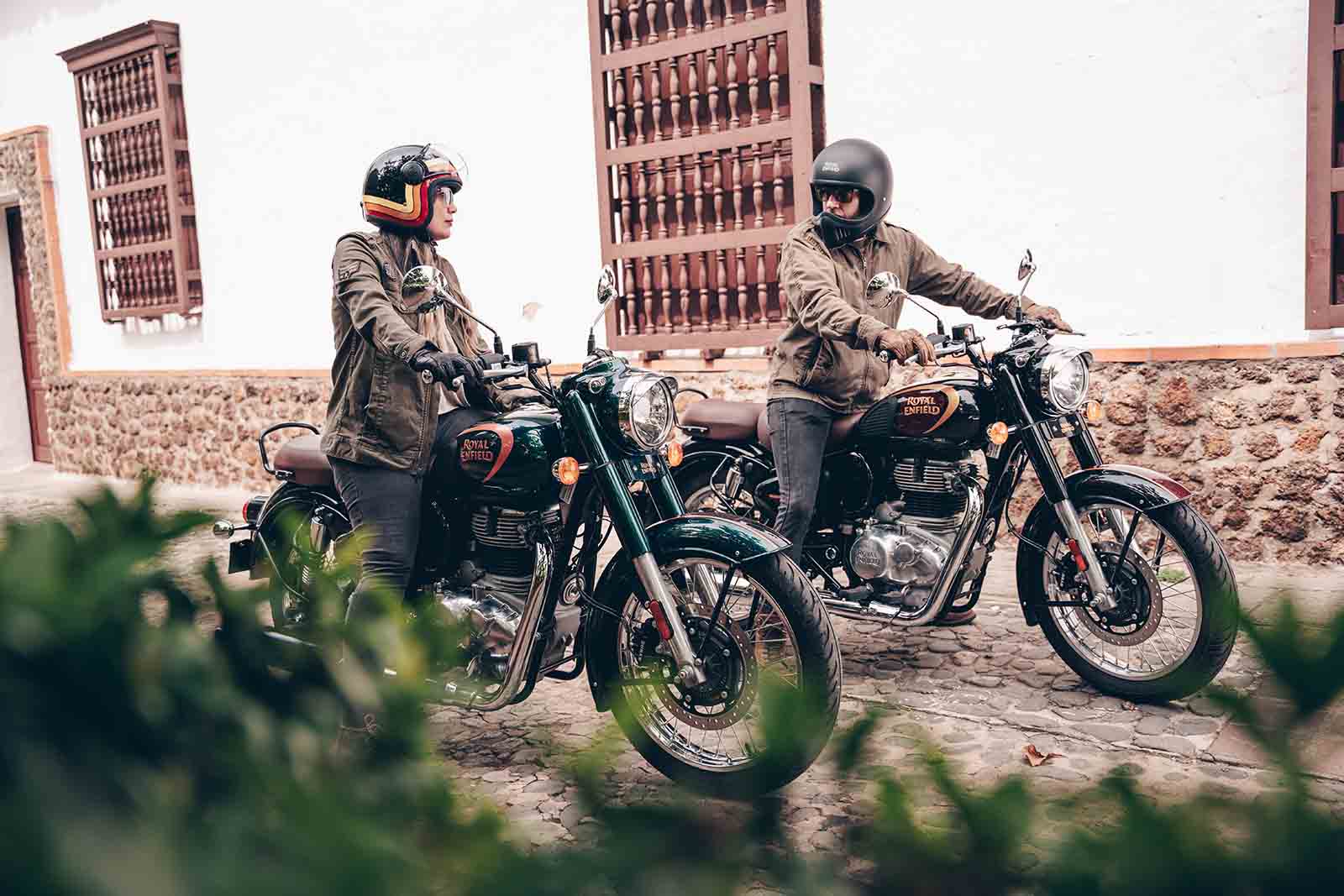 Royal Enfield indumentaria
