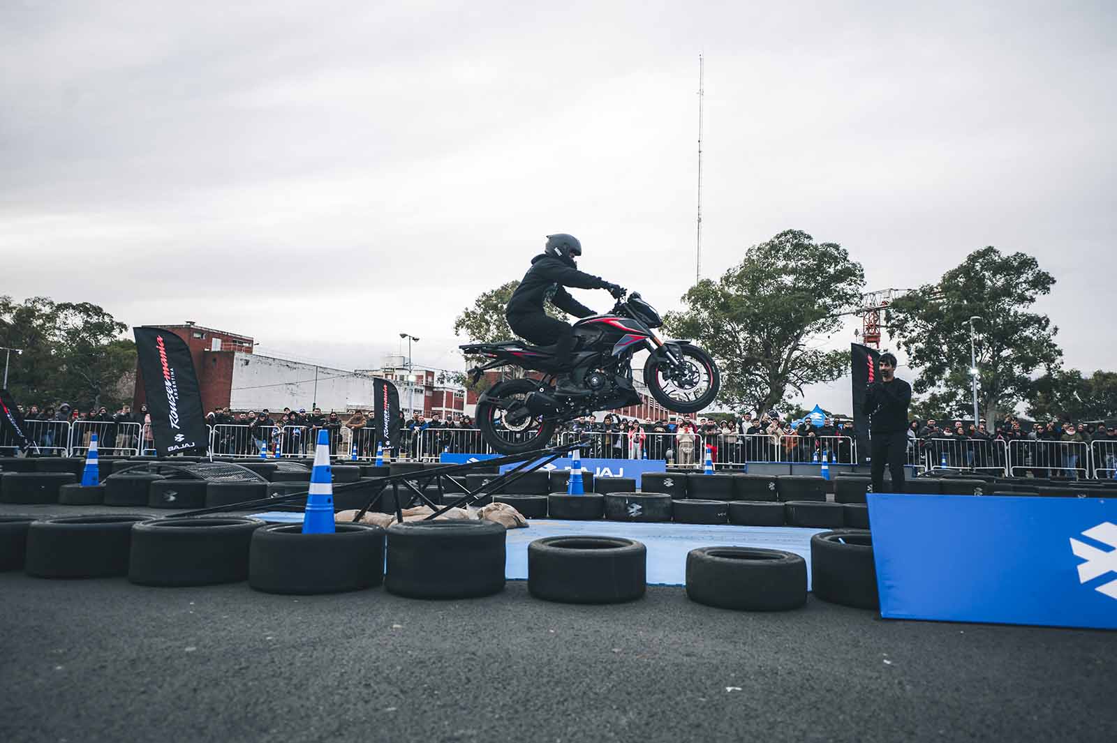 nueva Rouser N250 UG